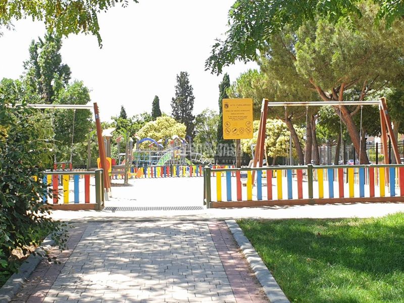Foto acd48d9c-9708-40d8-ac69-768c428fe5f2. Pis amb calefacció piscina a El Naranjo Fuenlabrada