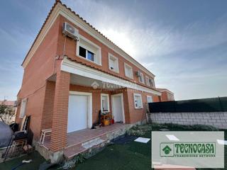 Maison jumelée à Barcience. Casa en venta en barcience