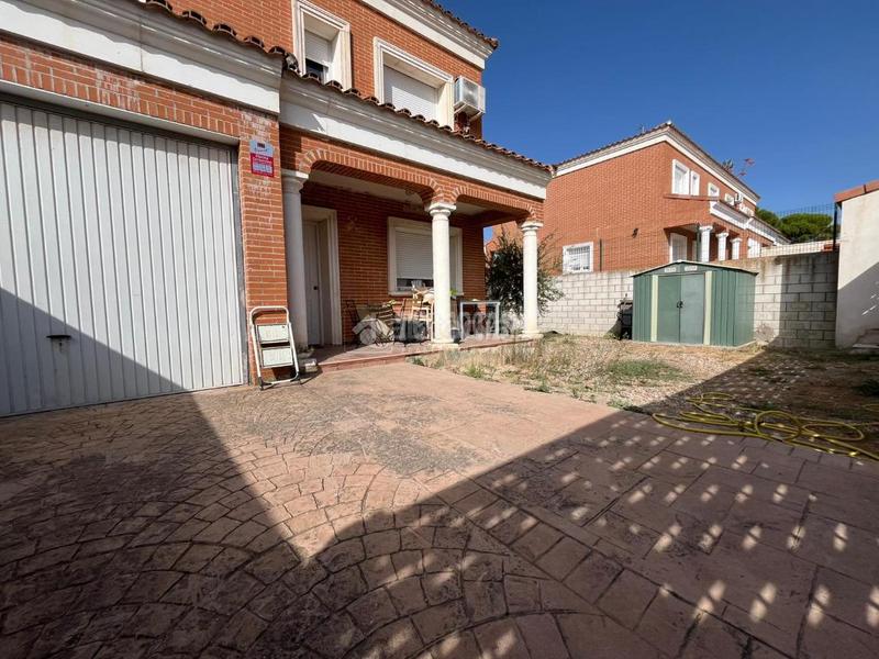 Foto 53f0d471-711f-4c5d-a5e1-7c996e80fd64. Casa pareada casa en venta en Barcience