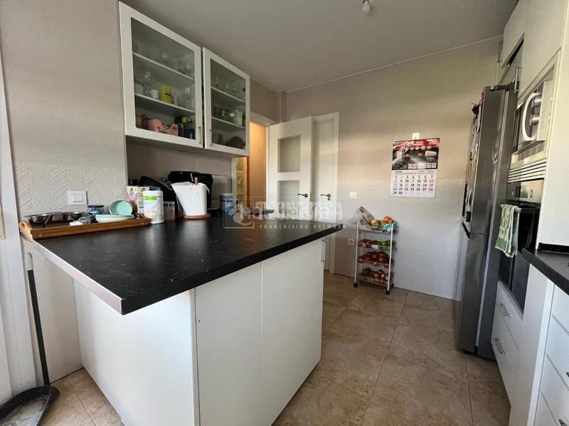 Foto fb060a34-ae04-4eaa-ad37-792831c58a04. Casa pareada casa en venta en Barcience