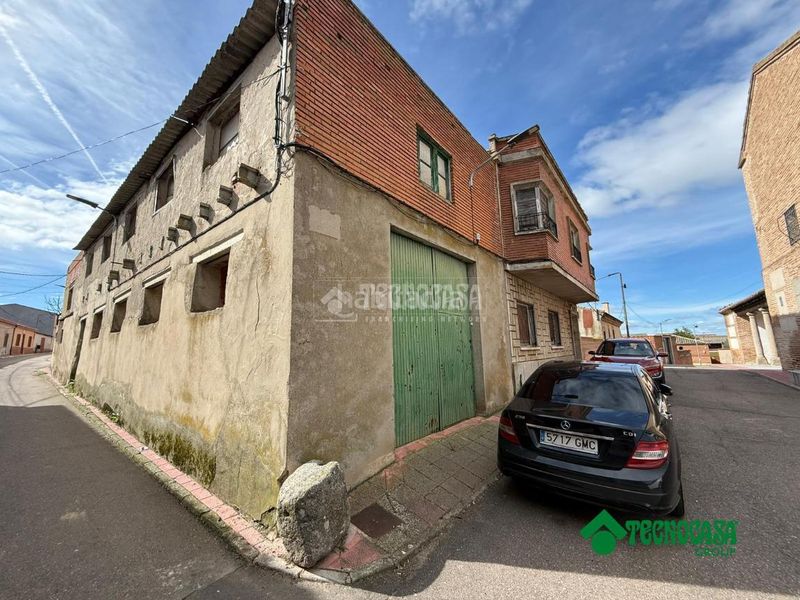 Foto 661adf4e-aaf8-4634-8980-c5871729a631. Casa aparellada amb calefacció a Erustes