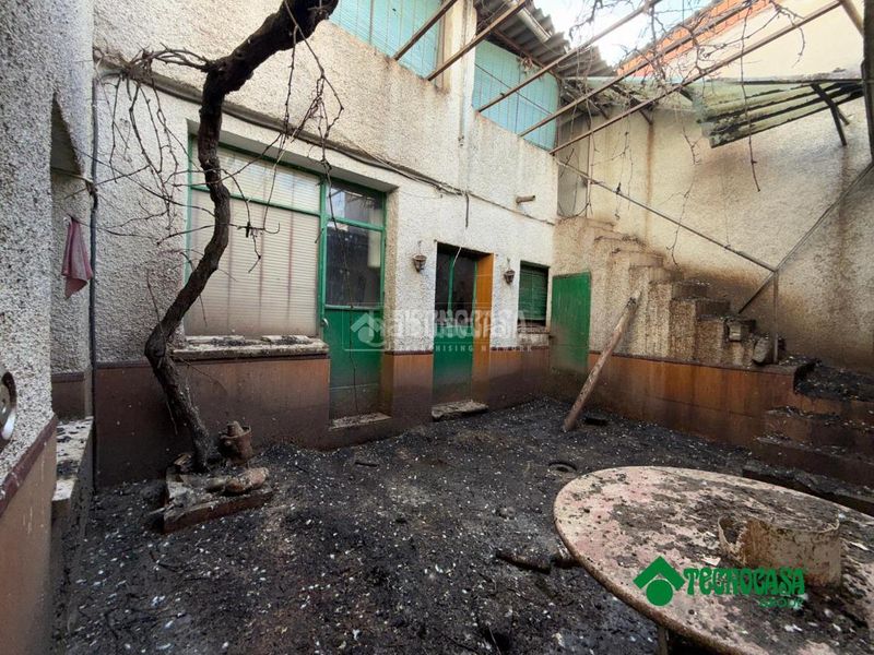 Foto f86d761d-8cf6-4020-be6a-8e96bbf94488. Casa aparellada amb calefacció a Erustes