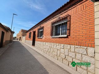 Casa aparellada a Santo Domingo - Caudilla. Casa en venta en santo domingocaudilla