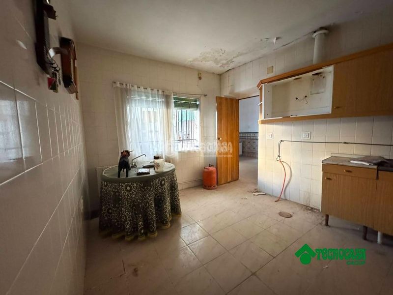 Foto c86ebc7d-54f9-48b7-80a6-3482dfab6627. Casa a Alcabón