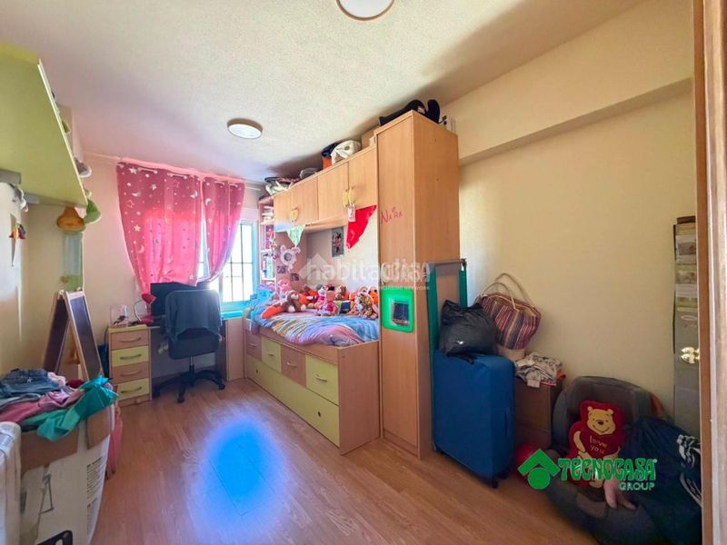 Foto ad792c83-e440-42f0-9abc-fb52efe3c3e5. Pis amb aparcament a Gerindote