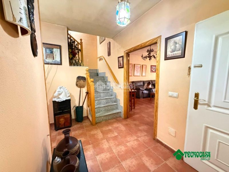 Foto 11d87490-65cb-4e38-bc0d-585a42e2ba06. Casa aparellada a Erustes