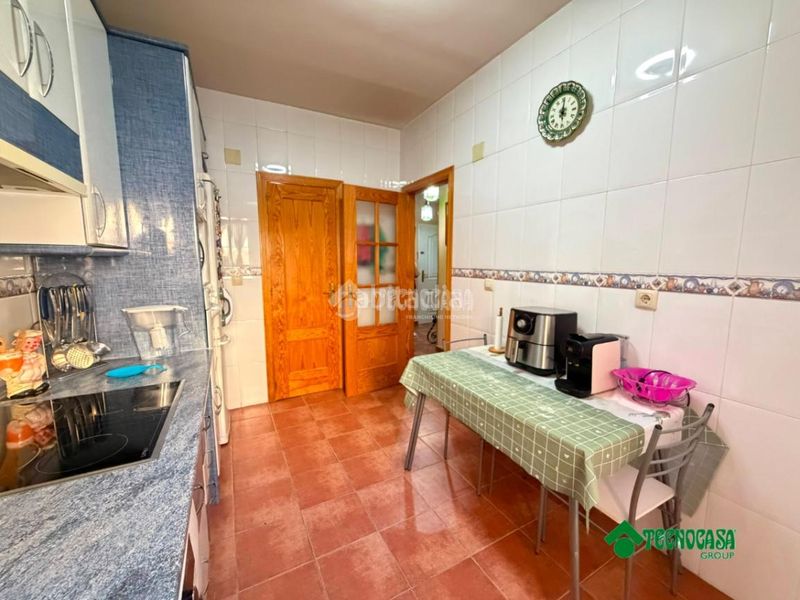 Foto 136b084b-5606-491c-bffd-170a2728ddd9. Casa aparellada a Erustes