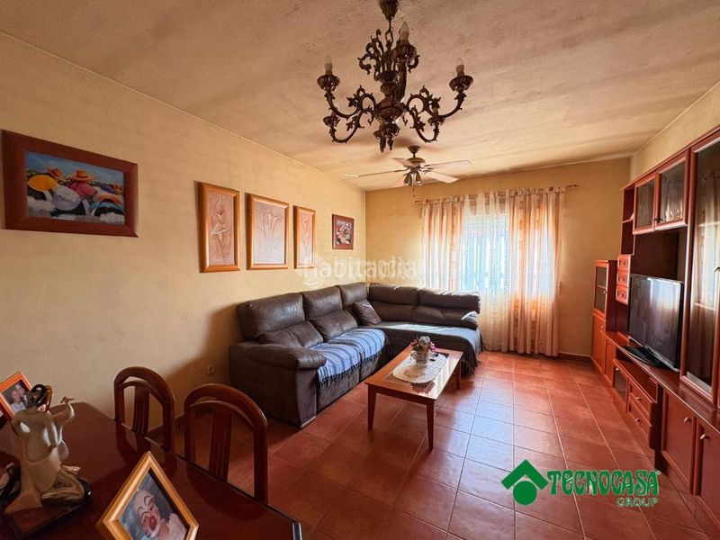 Foto 2163f259-3fdb-4c5f-9507-eefecdb59973. Casa aparellada a Erustes
