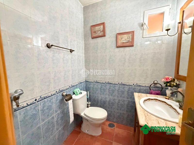 Foto 3ed80020-c598-4097-8f61-ad8858bdfd66. Casa aparellada a Erustes