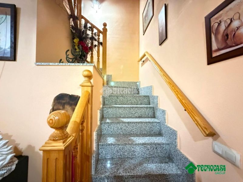 Foto 5b1b14ec-cee2-4f06-9107-b3d3164b323d. Casa aparellada a Erustes