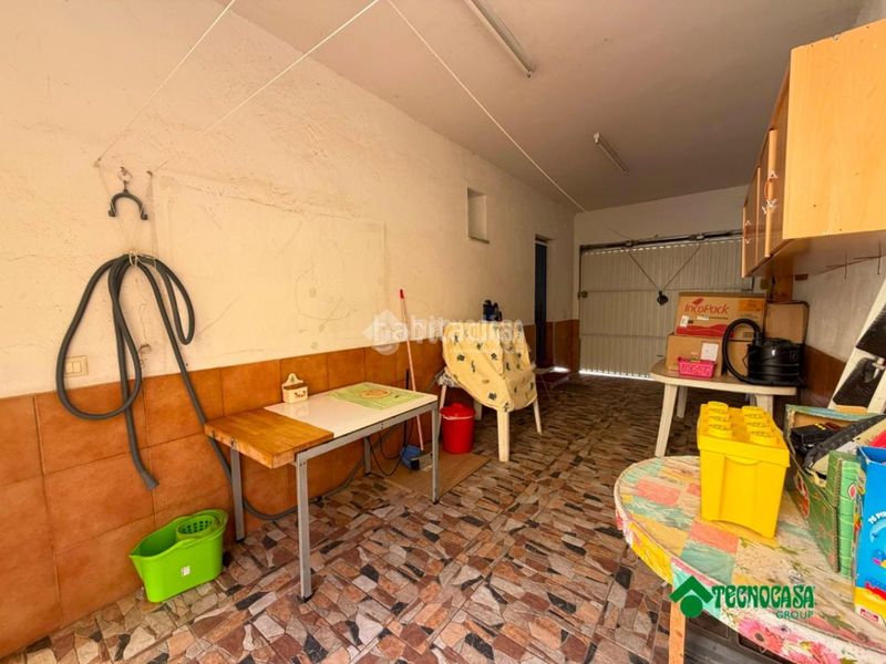 Foto 9f511c6e-7f3e-4746-a89a-8e13b9819fe6. Casa aparellada a Erustes