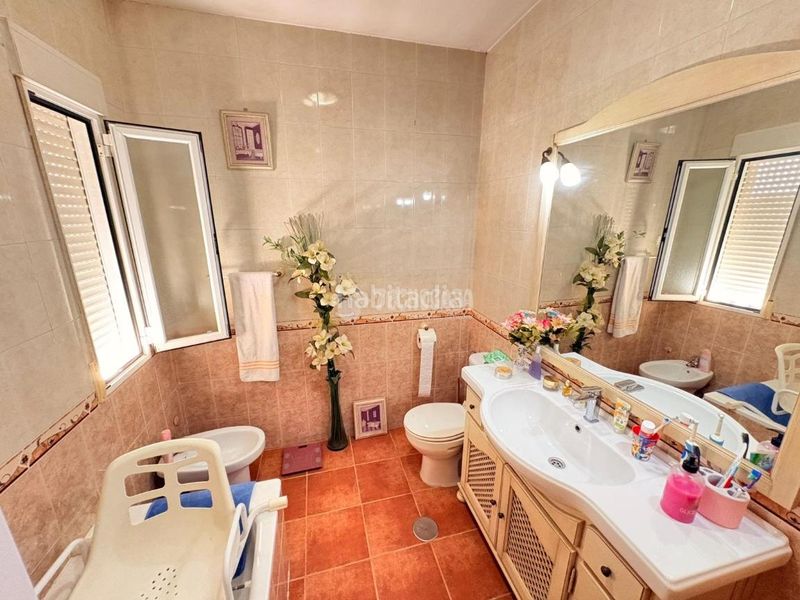 Foto a4c26bcd-dd0c-401c-a583-d82729f747c6. Casa aparellada a Erustes