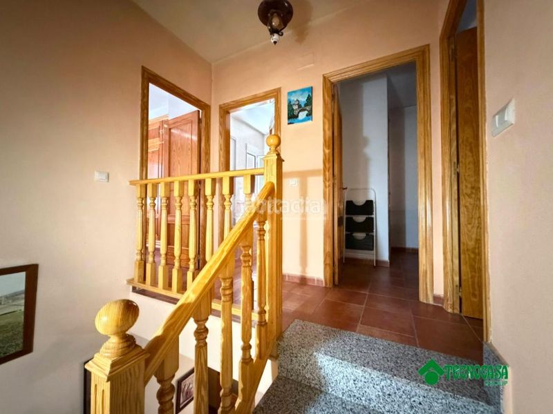 Foto b4ef98d5-d518-4687-965b-514b96dfe8a7. Casa aparellada a Erustes
