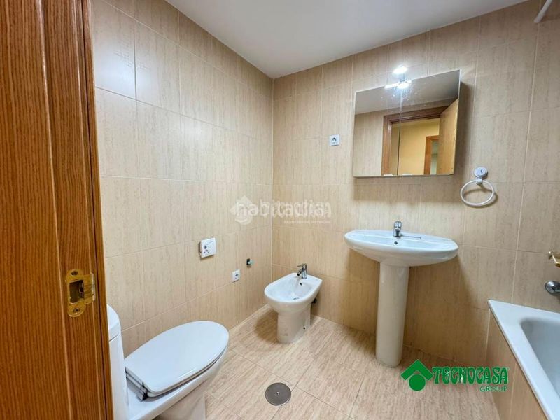 Foto 9f9d3a07-0cd6-4ce3-8281-6bbd21188475. Pis amb aparcament a Gerindote