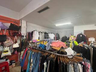 Location Local commercial  Calle sinaí. Local comercial en alquiler en sevilla