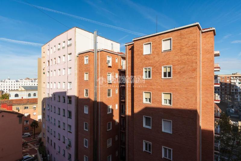 Foto 8f528c26-fed9-462a-9100-a9c00f5b1463. Etagenwohnung mit heizung parking in Doctor Cerrada Zaragoza
