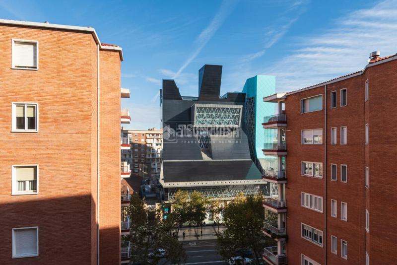 Foto 99b9fd82-d18a-4073-a132-5479a3720d41. Etagenwohnung mit heizung parking in Doctor Cerrada Zaragoza