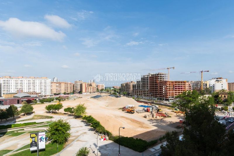 Foto e6063b22-7e20-467d-8132-01a335a35718. Pis amb calefacció aparcament a Doctor Cerrada Zaragoza
