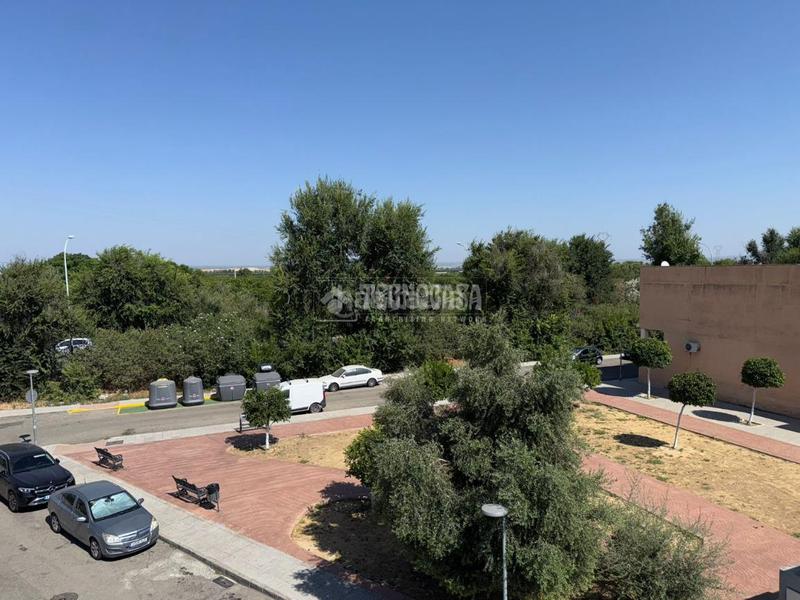 Foto a07e74c4-f619-48b4-9408-92410cb68152. Casa pareada casa en venta en la algaba en Algaba (La)