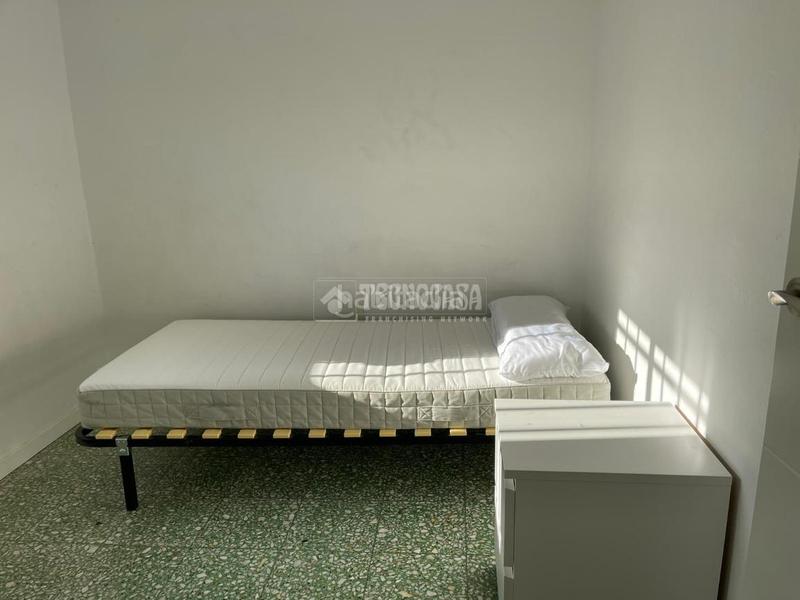 Foto ca1ad874-94b7-4bd2-8933-5ebf0c25afde. Pis a San Jerónimo - La Bachillera Sevilla