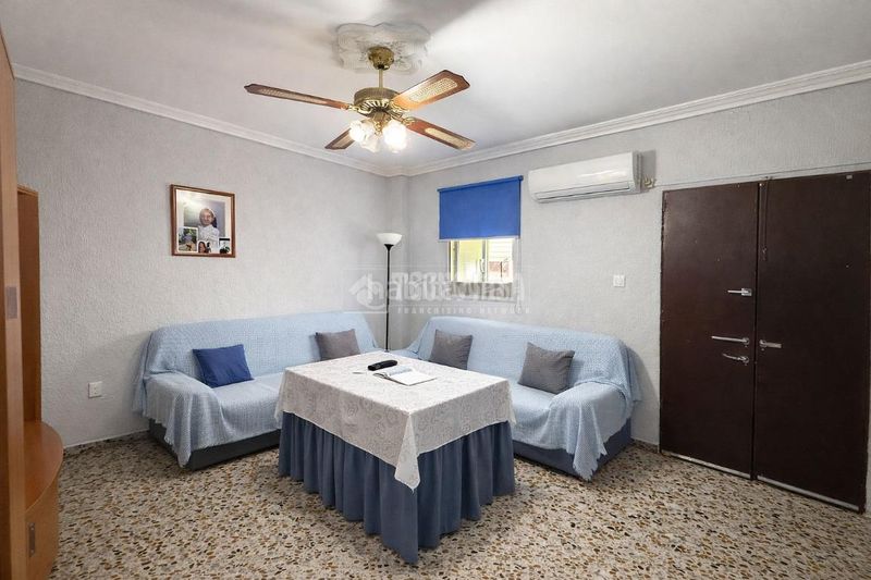 Foto a7451420-3260-49d4-abf7-6b4b77a0a8f6. Casa aparellada a San Jerónimo - La Bachillera Sevilla