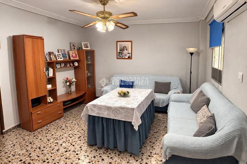 Foto a95819ab-d75e-41e0-9b0c-0a44ccd44bff. Casa aparellada a San Jerónimo - La Bachillera Sevilla