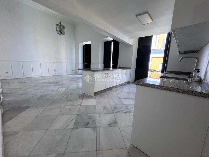 Foto feee0319-8b5f-46b8-b0d2-2fd1e62165d6. Pis a San Vicente Sevilla