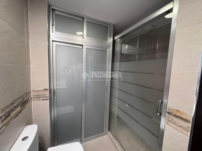 Foto 53c93812-f28f-4ec5-801a-372a739468ad. Piso  en venta en colores - entreparques Sevilla