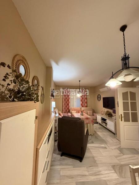 Foto 1169e0ef-2d91-432e-b100-a79a79a71c97. Doppelhaus in colores - entreparques Sevilla