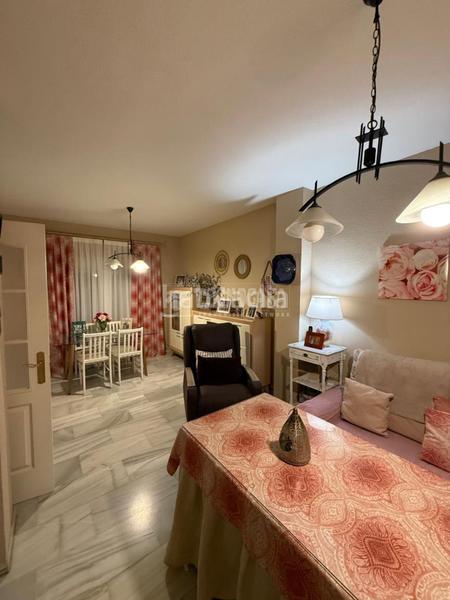 Foto 391623fe-bf49-47e7-95f0-f46cb131f999. Doppelhaus in colores - entreparques Sevilla