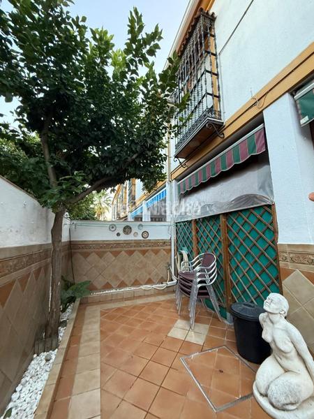 Foto f62c0c2e-b5b4-49d5-a4f0-0b1b4e81ff52. Doppelhaus in colores - entreparques Sevilla