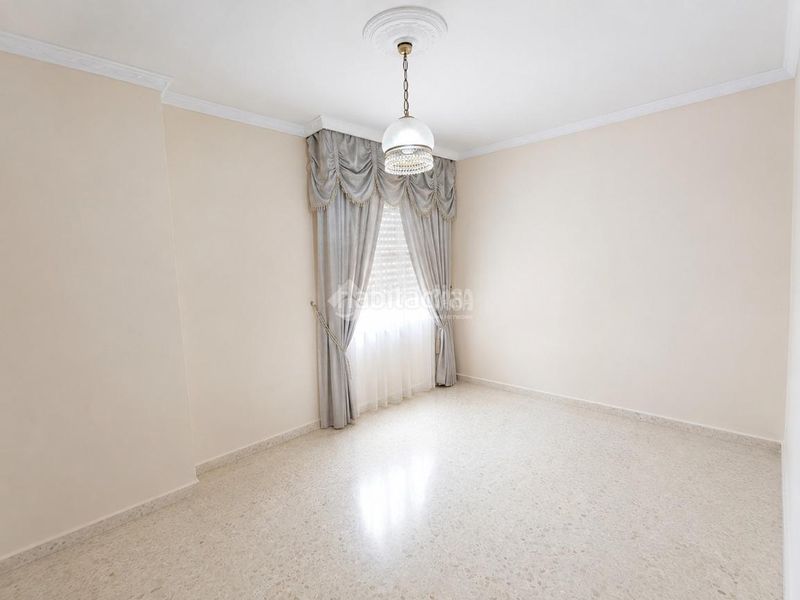 Foto 75b11a7c-84cc-4ad6-b525-ddb771c7c449. Towny house in colores - entreparques Sevilla
