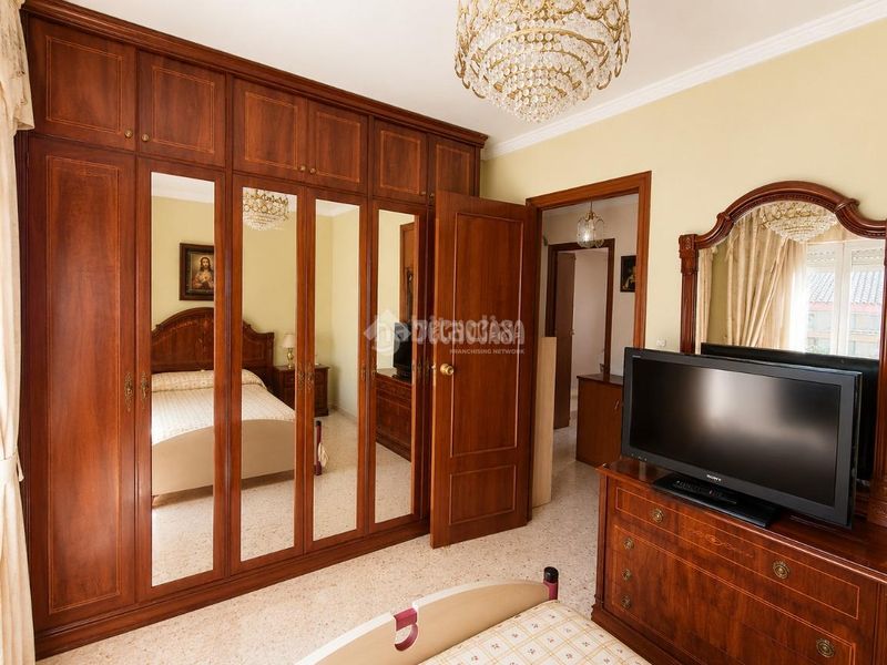 Foto dfcd8235-e125-4bd2-b022-1d3031cbf1ba. Towny house in colores - entreparques Sevilla