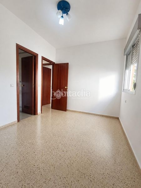 Foto 94a105f0-5318-4b8b-baec-becebc1c8b13. Pis amb aparcament a colores - entreparques Sevilla