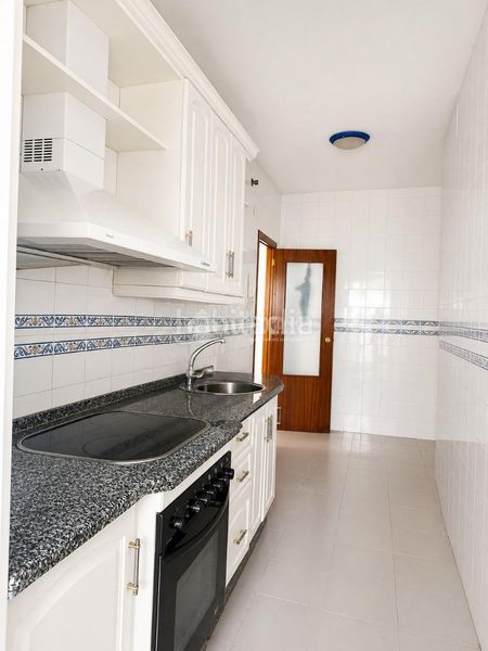 Foto be97214e-8461-448d-8272-50ca81d85719. Pis amb aparcament a colores - entreparques Sevilla