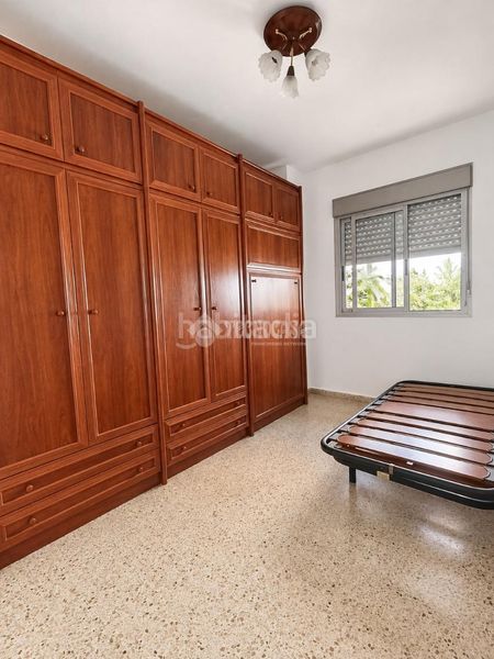 Foto d31d497f-33e4-428b-852b-d466e0acd4e6. Pis amb aparcament a colores - entreparques Sevilla