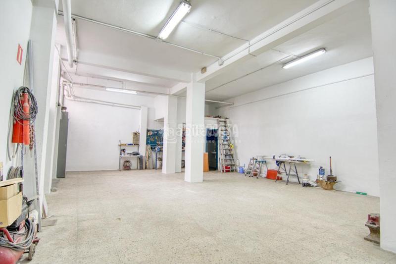 Foto 256bee0d-cb02-4d65-b816-e4de50edc051. Geschäftsraum in Los Castros Santander