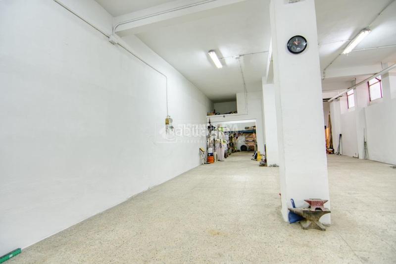 Foto cd4bcd92-da00-41f7-b2dc-69ee983d797c. Geschäftsraum in Los Castros Santander