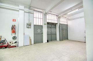 Local Comercial en Los Castros. Local comercial en venta en santander