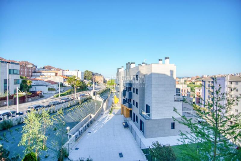 Foto 223c95f5-5a24-4627-b3d9-843eb8e9a003. Pis amb calefacció aparcament a Valdenoja Santander