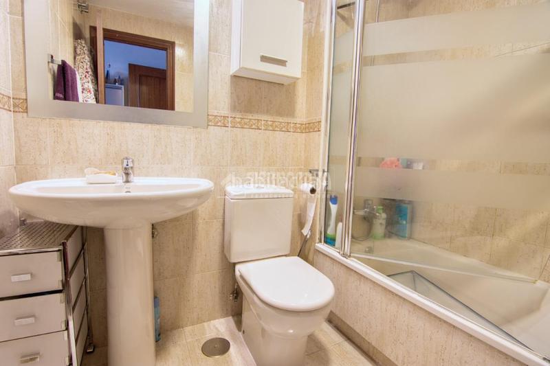 Foto 7c822e16-c621-4558-a267-e68052bb1bcc. Pis amb calefacció aparcament a Valdenoja Santander