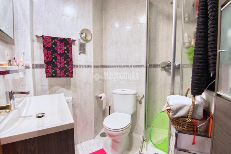 Foto 990971c1-3bfa-4c2b-a2cd-27f2b3fa9f7e. Pis amb calefacció aparcament a Valdenoja Santander