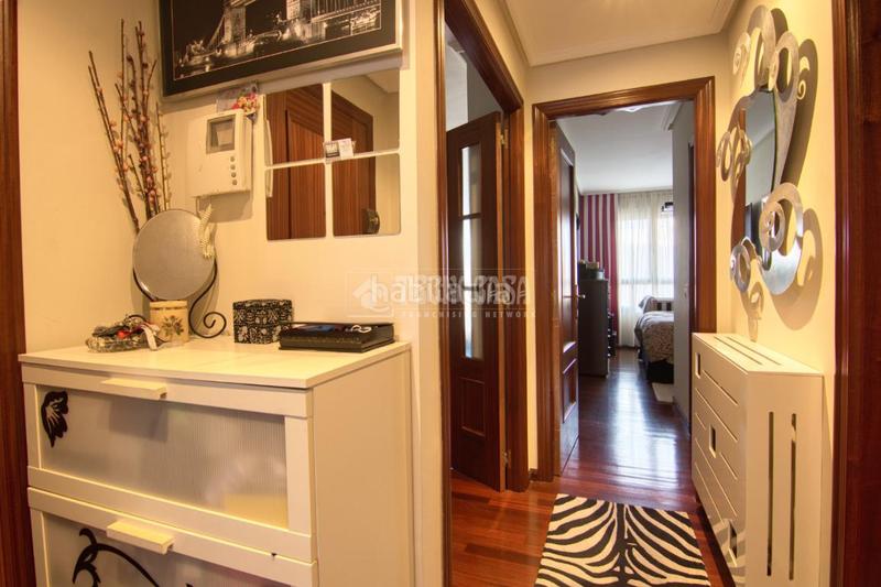 Foto da438845-18c1-4f37-957e-b974087b0032. Pis amb calefacció aparcament a Valdenoja Santander