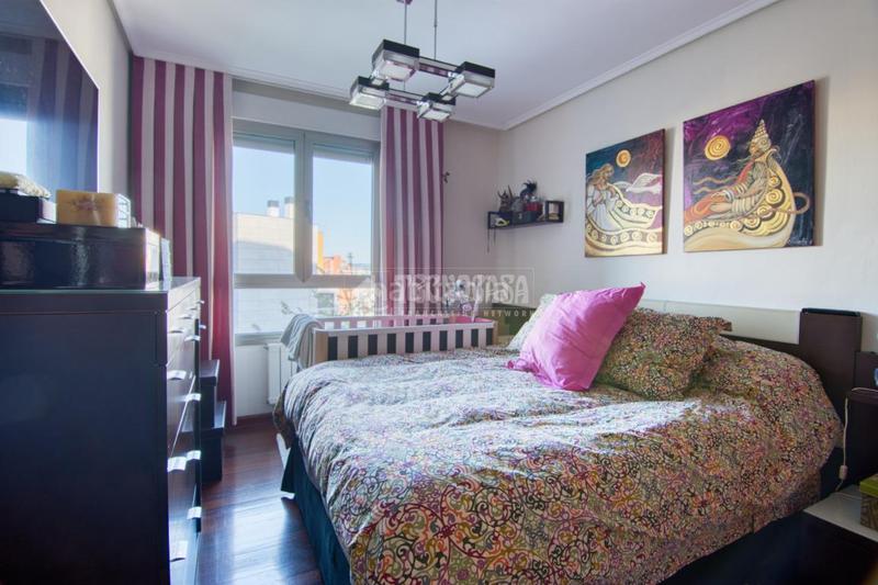 Foto e954ab7d-b373-4fab-bfa1-643790f642ed. Pis amb calefacció aparcament a Valdenoja Santander