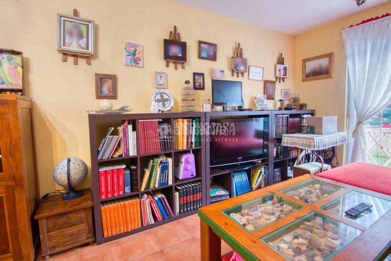 Foto 14009307-f9ea-4356-9cfc-f3d2dc7e93f0. Casa pareada casa en venta en santander en Carandía Piélagos