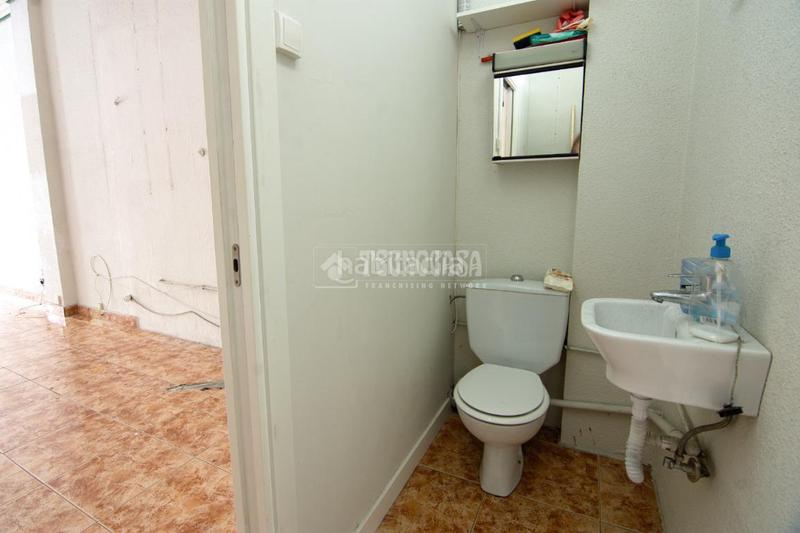 Foto 41b393af-12c8-42db-bef0-9bae845dd05c. Lloguer local comercial a Los Castros Santander