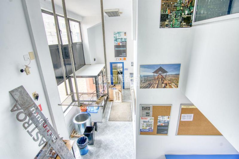Foto 625eebae-bc82-4b32-8a2f-ec0f3792f259. Local comercial a Los Castros Santander
