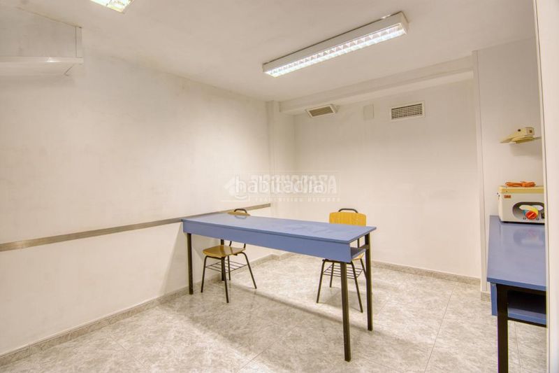 Foto 731a345b-715a-4256-85e9-48603e161beb. Local comercial a Los Castros Santander