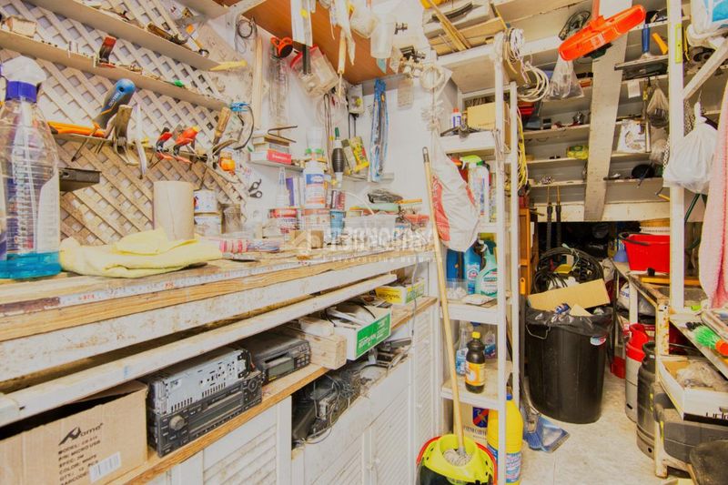 Foto a6dc92e2-6cd9-412b-b142-cb8c6d71c43c. Local comercial a Los Castros Santander