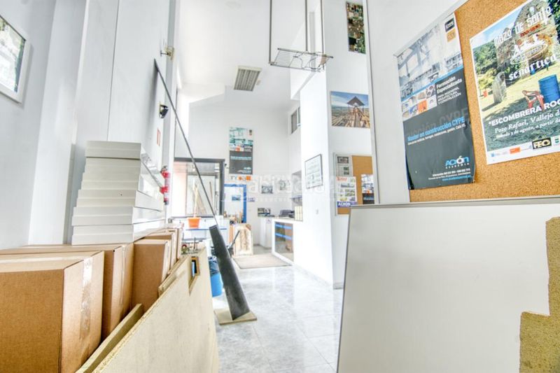 Foto e104b145-6e2c-4839-b7a9-104e8679821b. Local comercial a Los Castros Santander